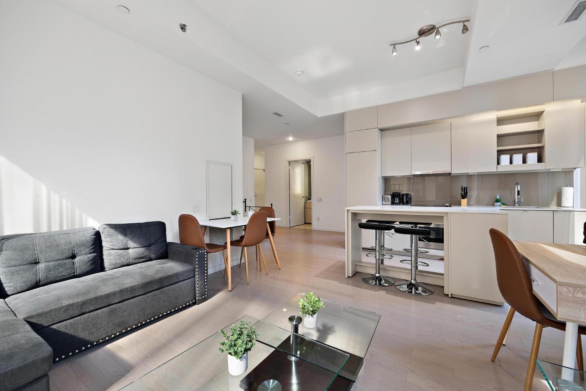 Downtown Toronto Condos Экстерьер фото
