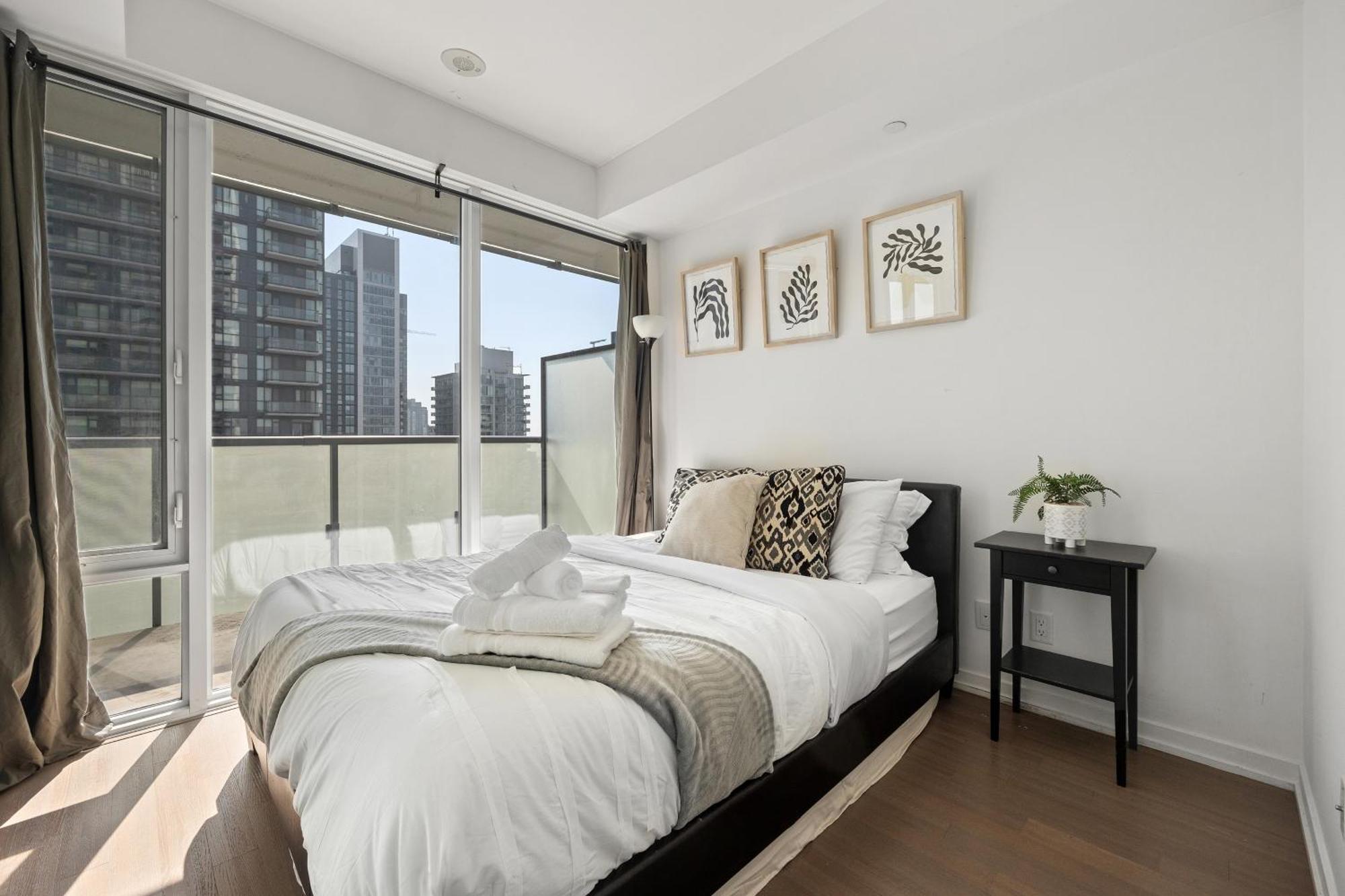 Downtown Toronto Condos Экстерьер фото